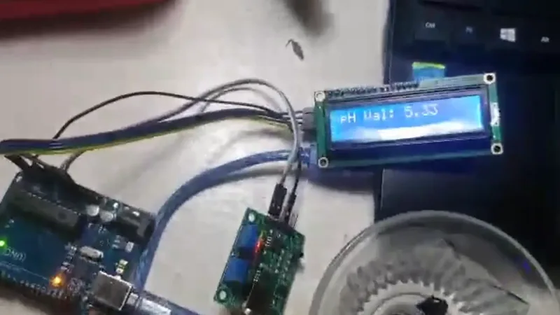 Automated Arduino pH Monitor